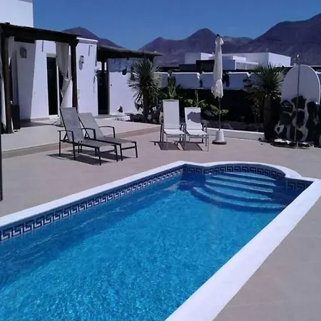 Playa Blanca Sleeps 6 Pool Wifi * Playa Blanca (Lanzarote)