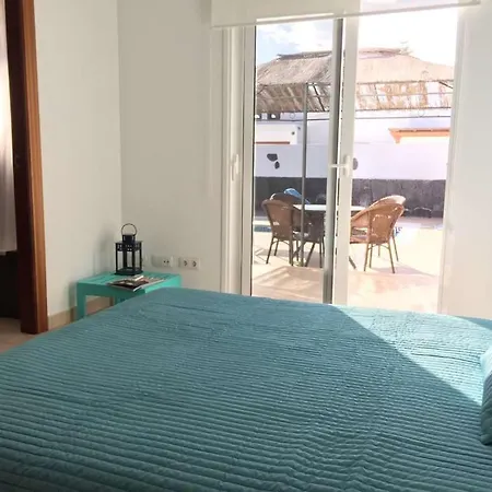 Villa Playa Blanca Sleeps 6 Pool Wifi *