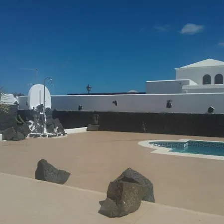 Playa Blanca Sleeps 6 Pool Wifi