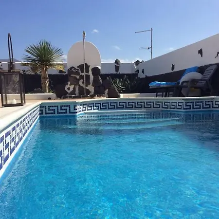 빌라 Playa Blanca Sleeps 6 Pool Wifi *