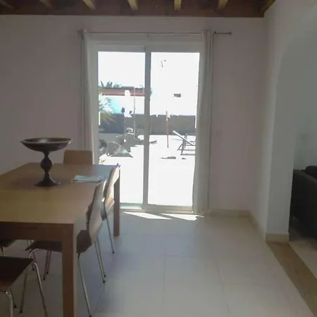 빌라 Playa Blanca Sleeps 6 Pool Wifi *