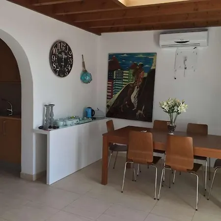 Playa Blanca Sleeps 6 Pool Wifi * 플라야블랑카