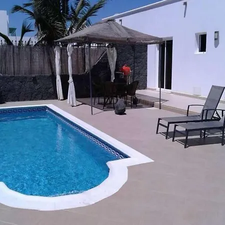 빌라 Playa Blanca Sleeps 6 Pool Wifi *