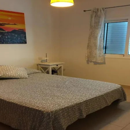 Playa Blanca Sleeps 6 Pool Wifi