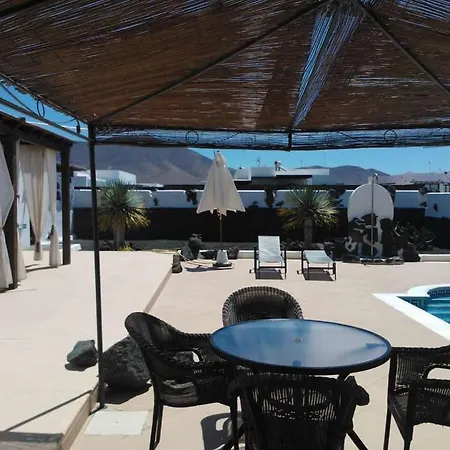Playa Blanca Sleeps 6 Pool Wifi 빌라
